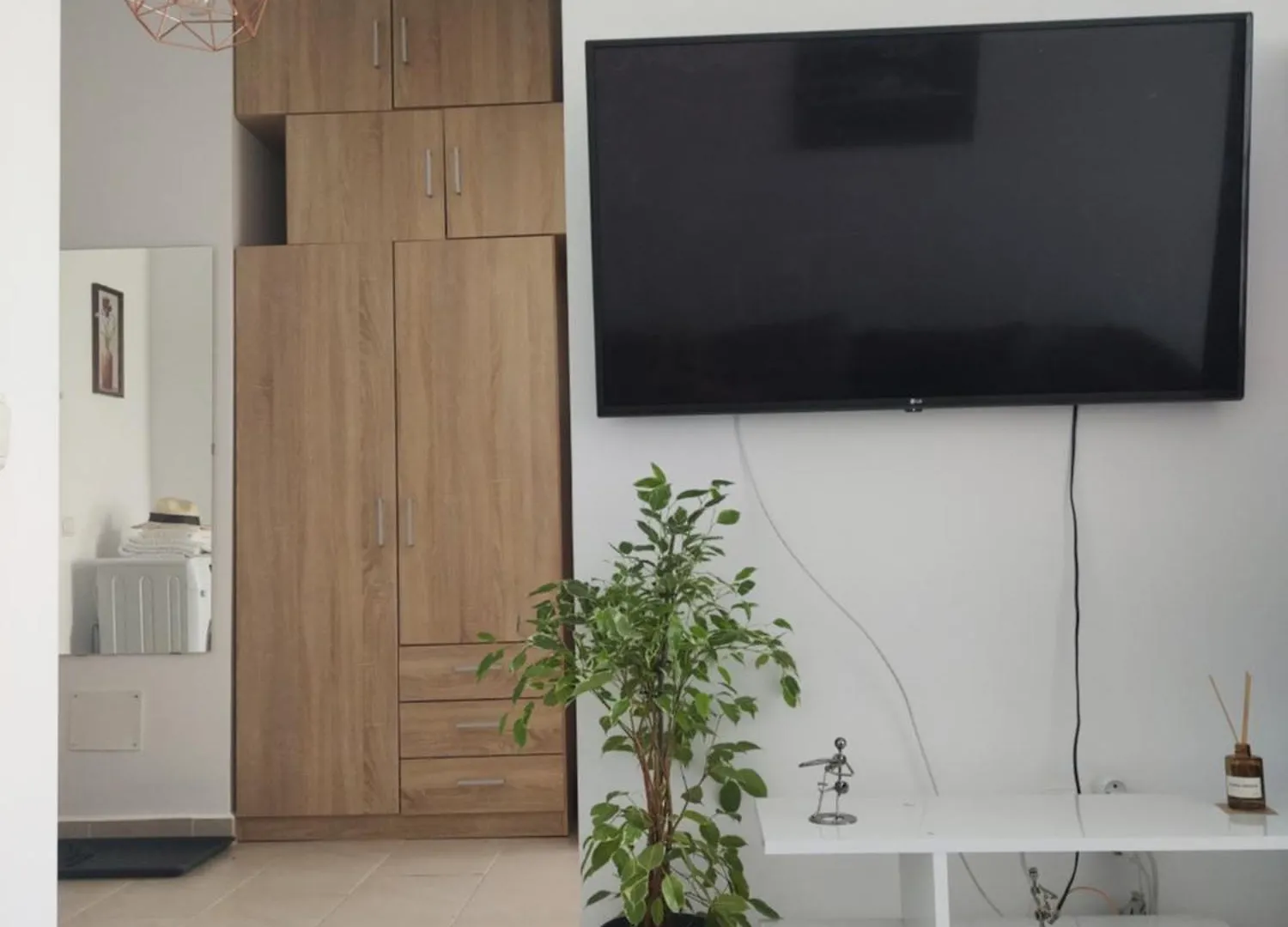 Luxury 2 Rooms Free Parking Air Conditioning Espresso Netflix Superb Modern Bright View Balcony Self Check In Militari Boekarest Appartement